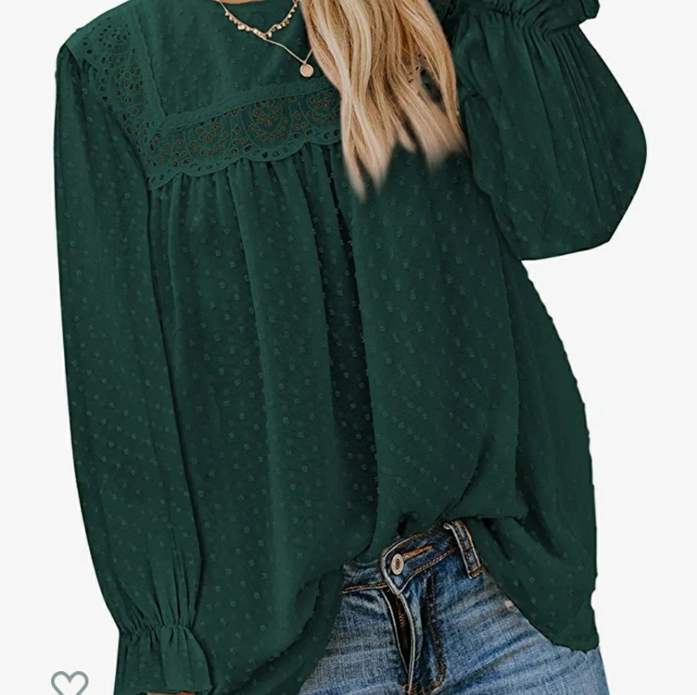 Wonens Crewneck Lace Crochet Pom Pom Long Sleeve Top (M)
